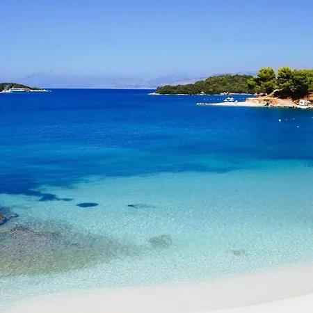 Albania Dream Holidays 3* クサミル